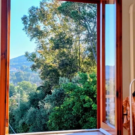 Tra Mare E Collina C'e Belmare *