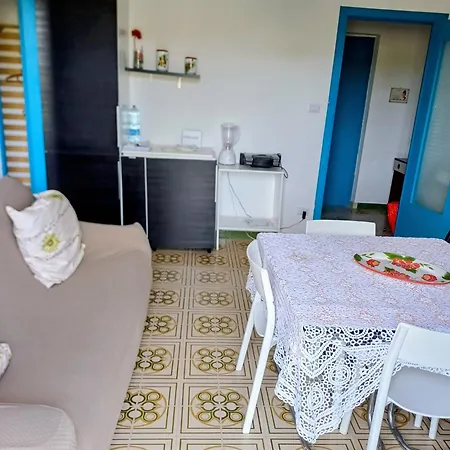 Διαμέρισμα Tra Mare E Collina C'e Belmare *